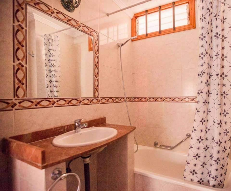 Apartment Avenida Puig Arona  Eksteriør bilde